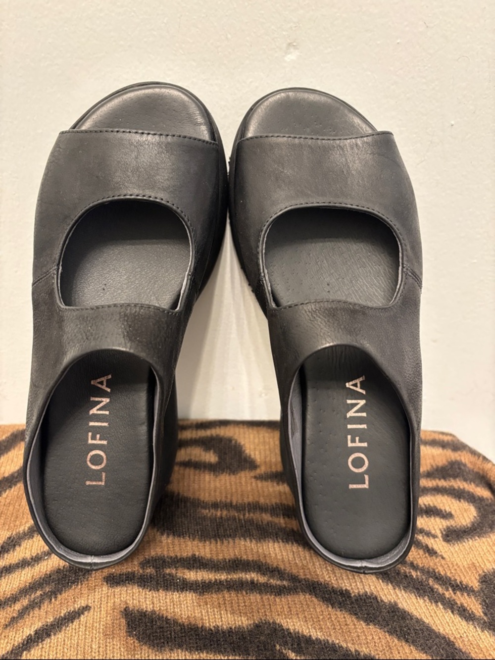 Lofina Black Open-Toe Slide Mules